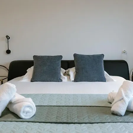 Spacious Getaway Close To The Beach And Airport * Οστένδη