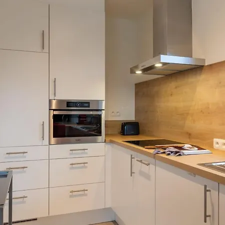 Spacious Getaway Close To The Beach And Airport Βίλα Οστένδη
